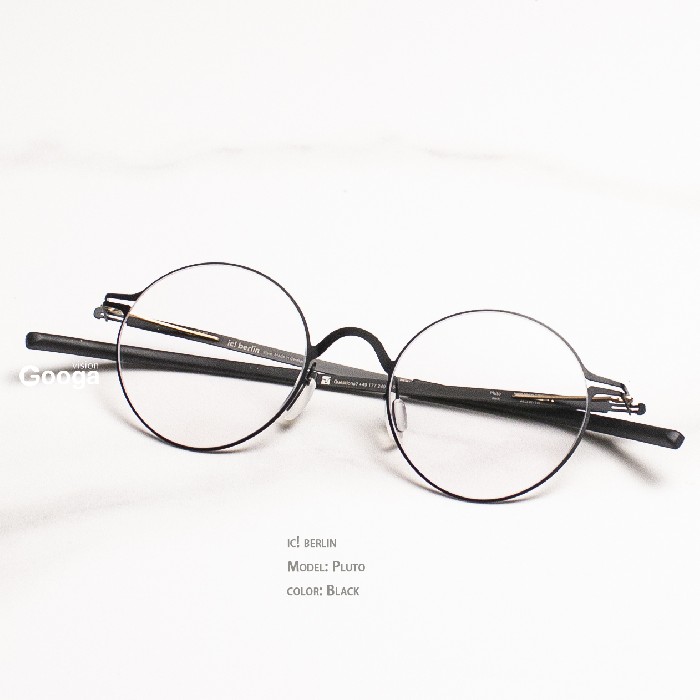 ic-berlin-pluto-black-hoya-1380