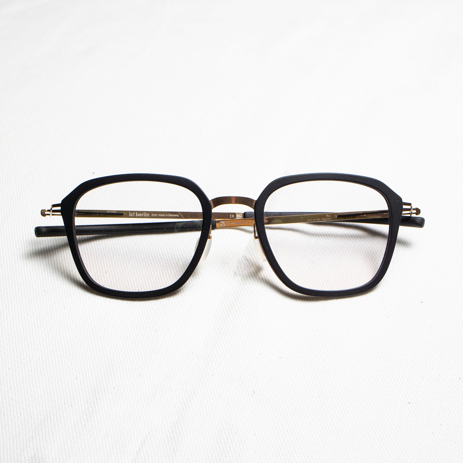 『Ic!Berlin |RIO | Black HD RoseGold 』『方形超輕鏡框』-連Hoya鏡片$1380