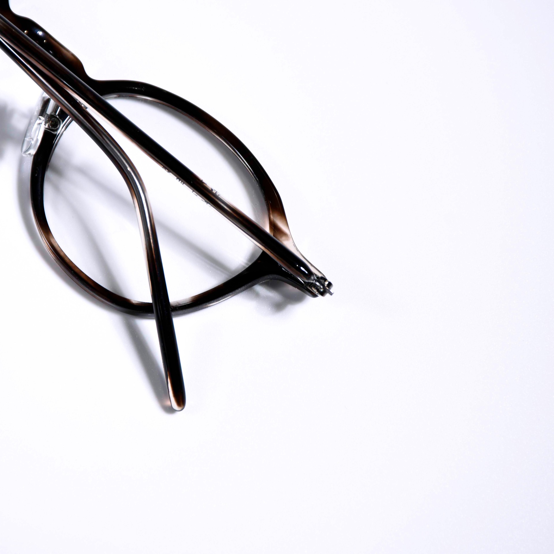 金子眼鏡　KC-30 CHS セルロイド　創業昭和三十三年　メガネ・サングラス 金子眼鏡 KC-30 金子眼鏡 KC-30 CHS CHS セルロイド 創業昭和三十三